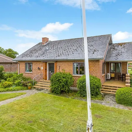 Hiarni - 12km From The Sea By Interhome Casa de Férias Bredebro